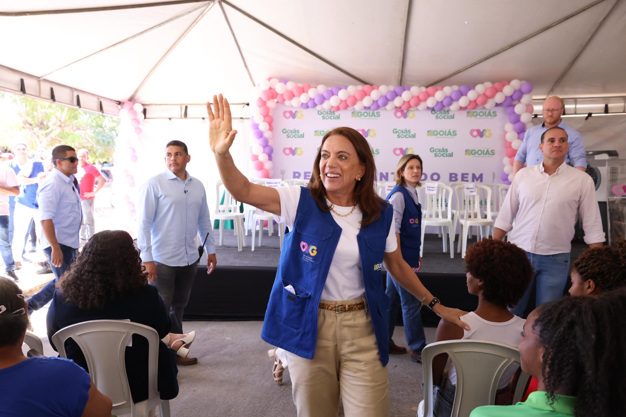 Em Cavalcante, Gracinha Caiado entrega nova unidade do Restaurante do Bem