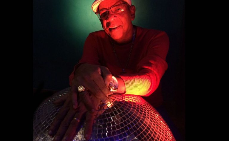Baile no Rio de Janeiro celebra 50 anos da black music no Brasil