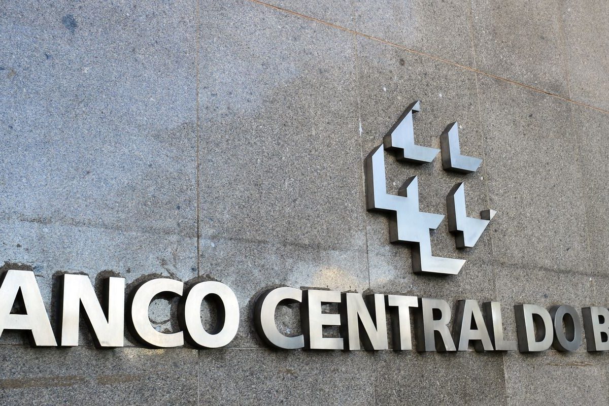 Copom eleva juros básicos da economia para 11,25% ao ano