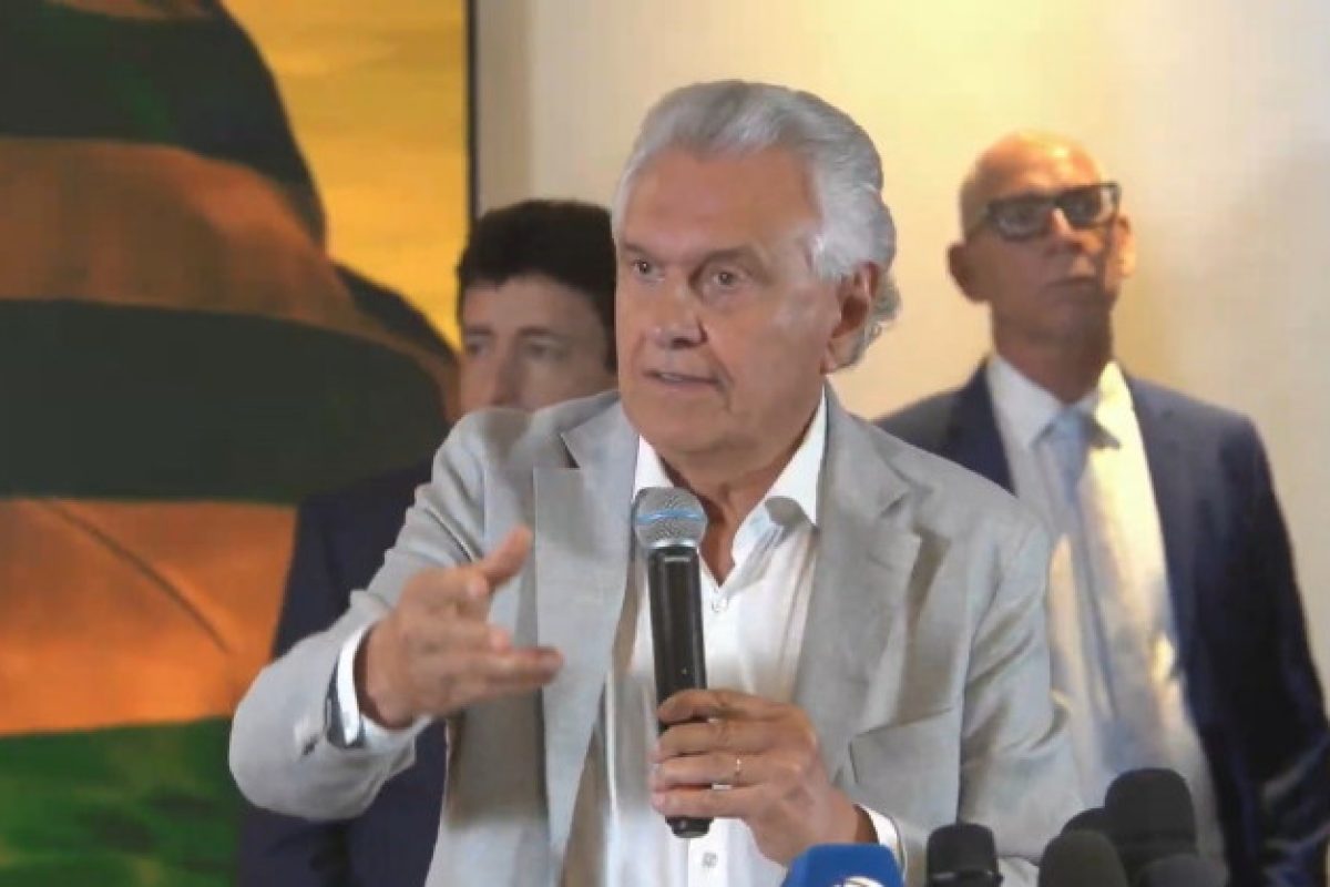 Em coletiva de imprensa, Caiado explicou como funcionará a novidade e afirmou que a medida protege Goiás “contra a má gestão do governo federal”.